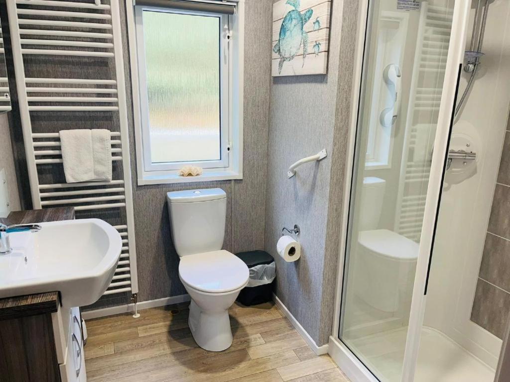 Ashworth Lodge With Hot Tub Barmby on the Moor Стая снимка